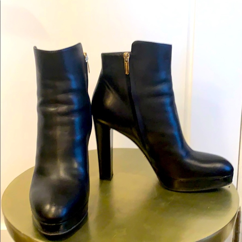 Sergio Rossi high heel black leather booties